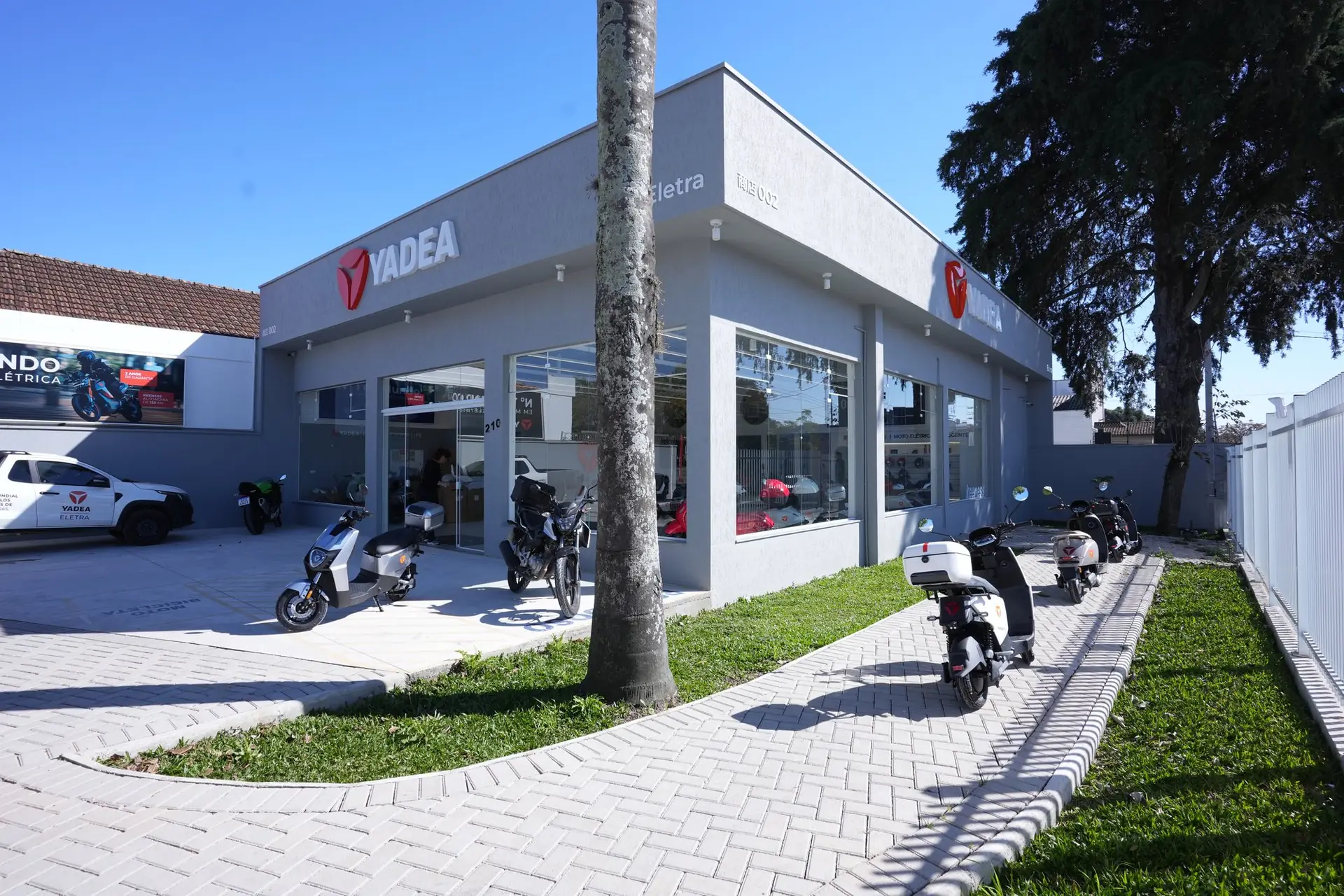 Fachada da Yadea Eletra Curitiba Rebouças
